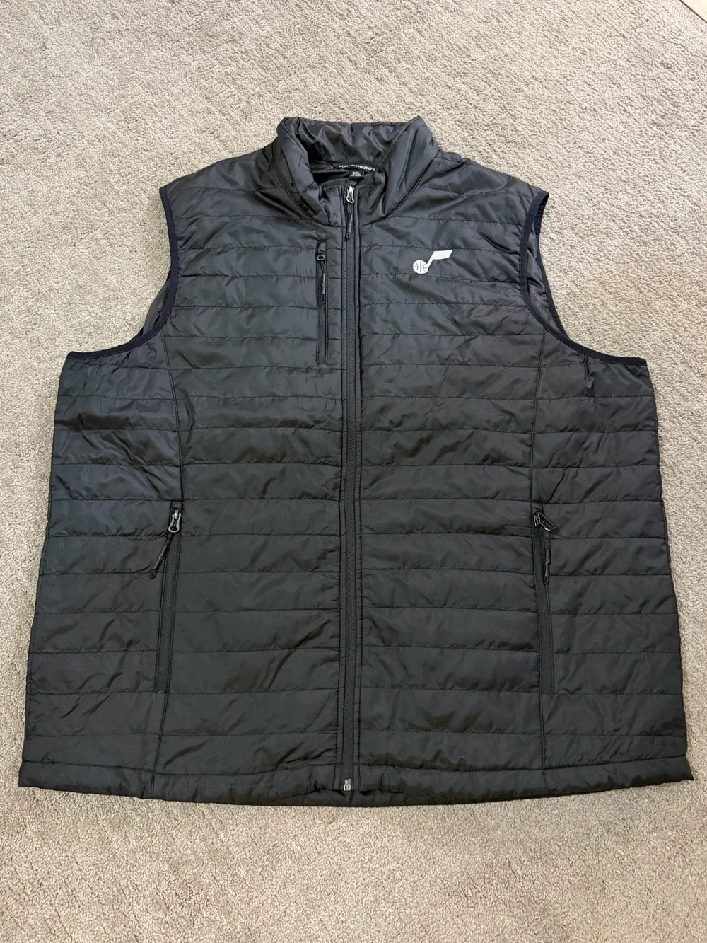Port Authority Quilted Black Men's Vest with Zip Pockets